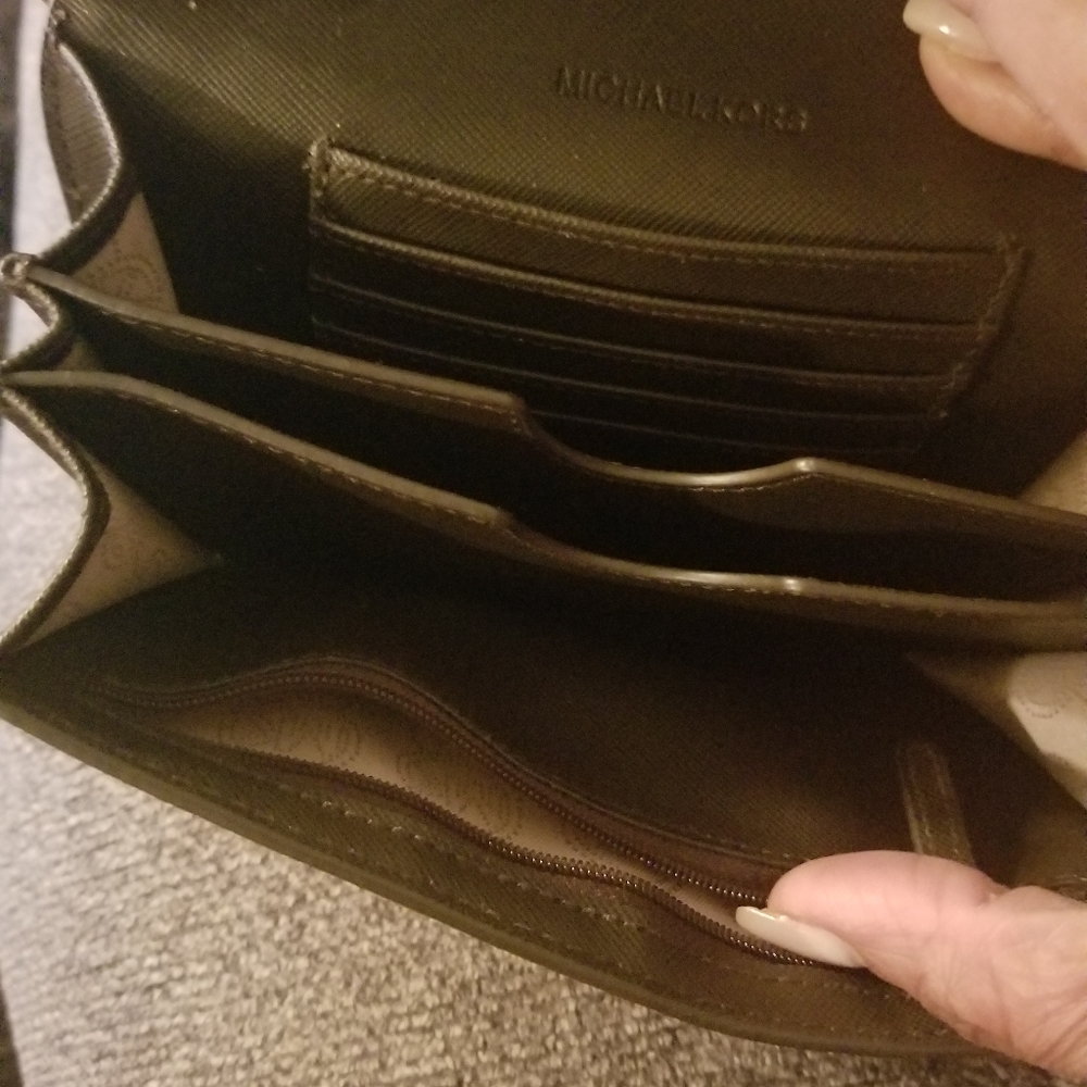 MK crossbody - Picture 5 of 5
